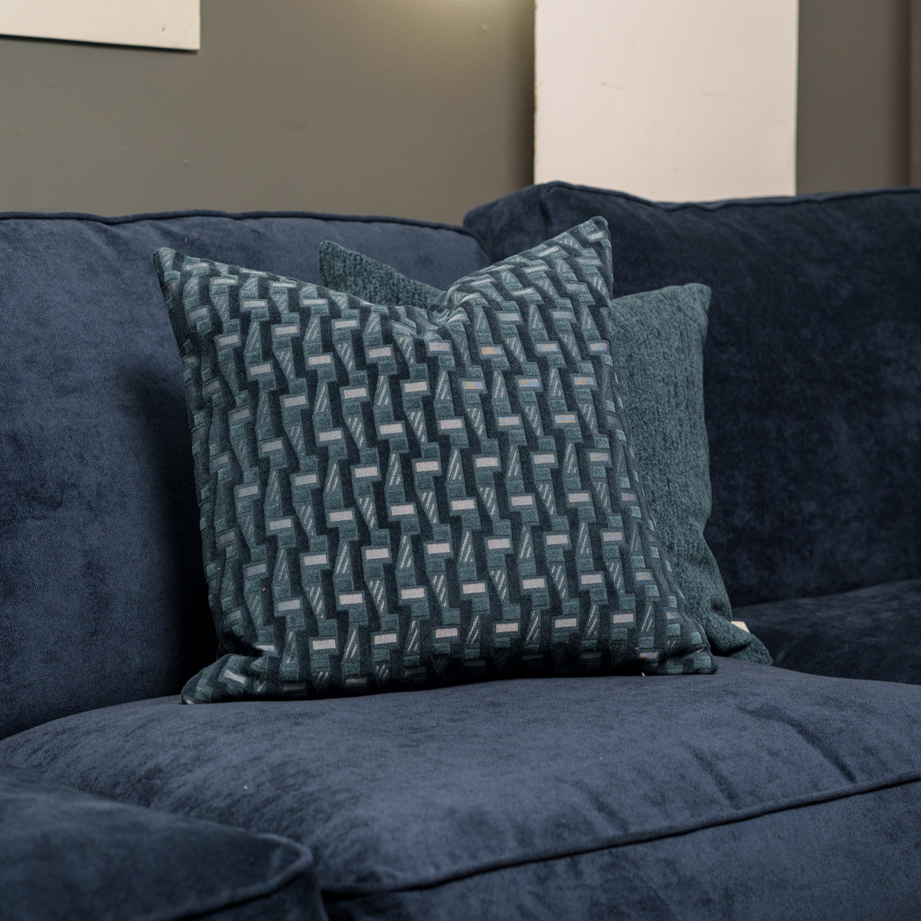 Cushion F+H Studio Weave Teal