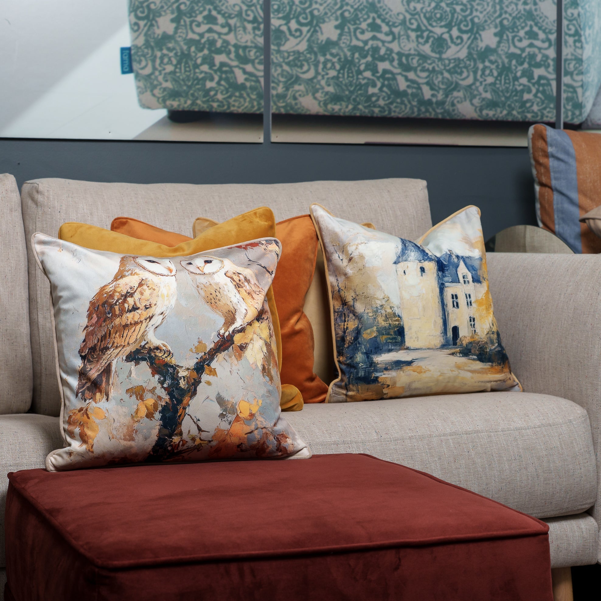 Cushion F+H Velvet Rustic Castle View