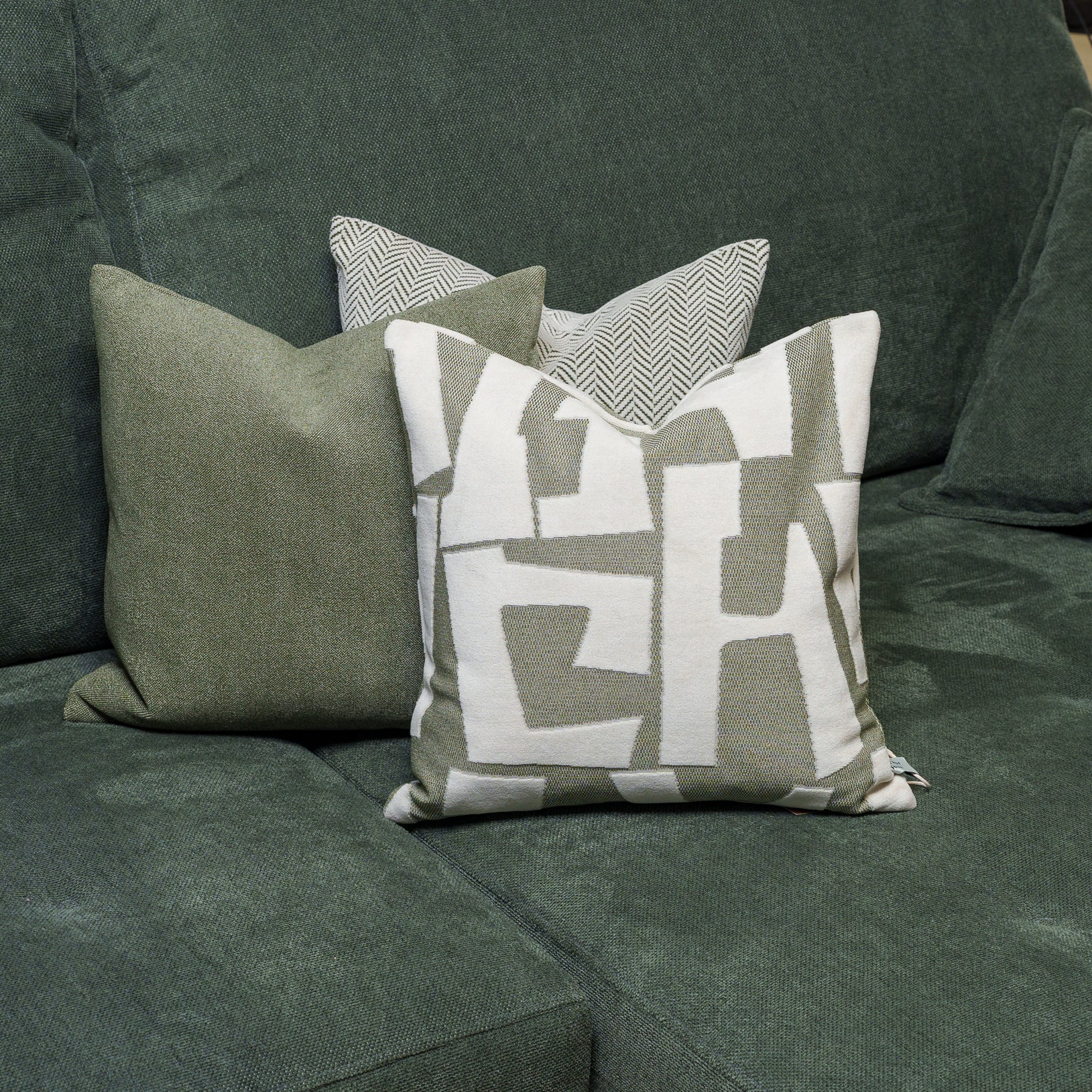 Cushion F+H Studio Chevron Avocado