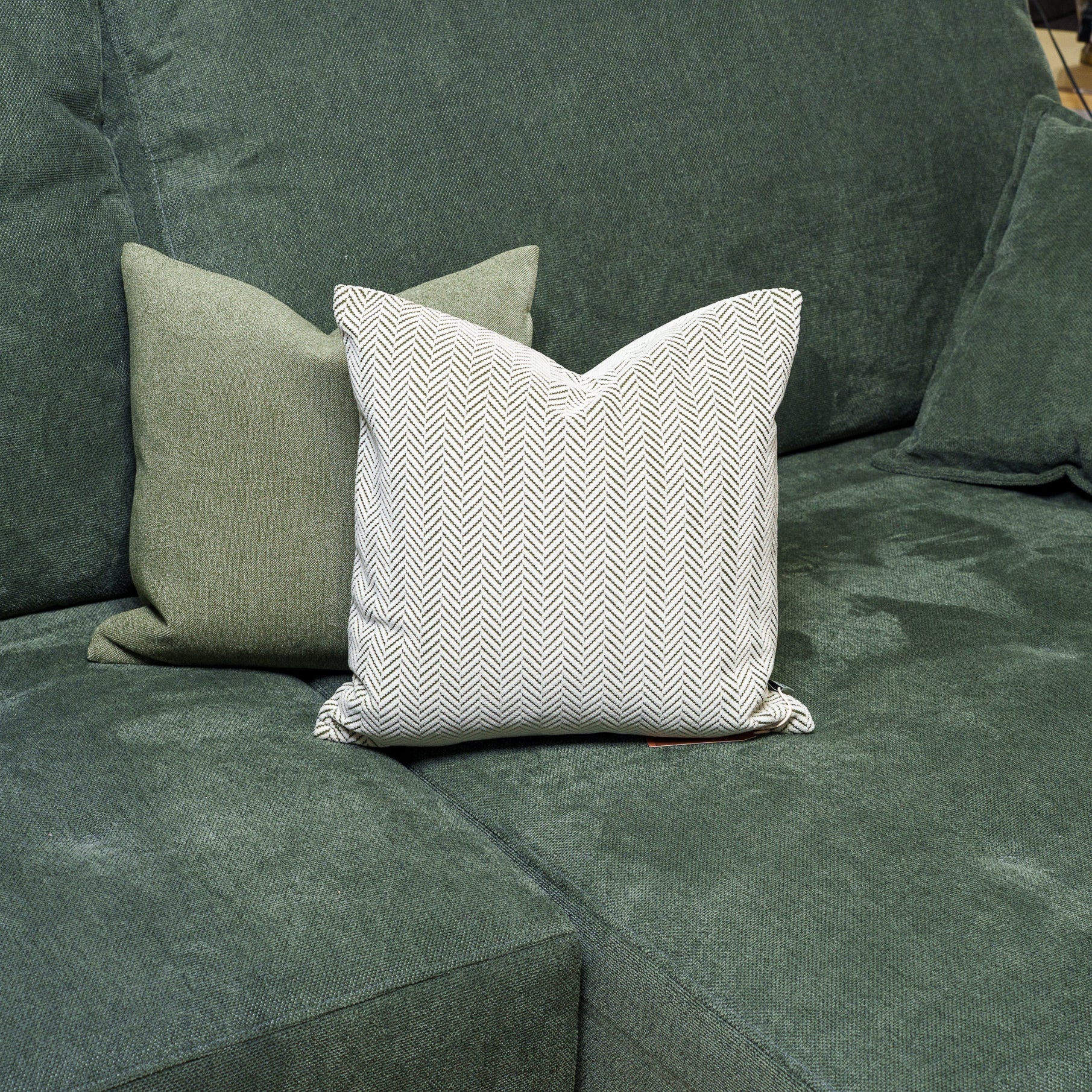 Cushion F+H Studio Chevron Avocado