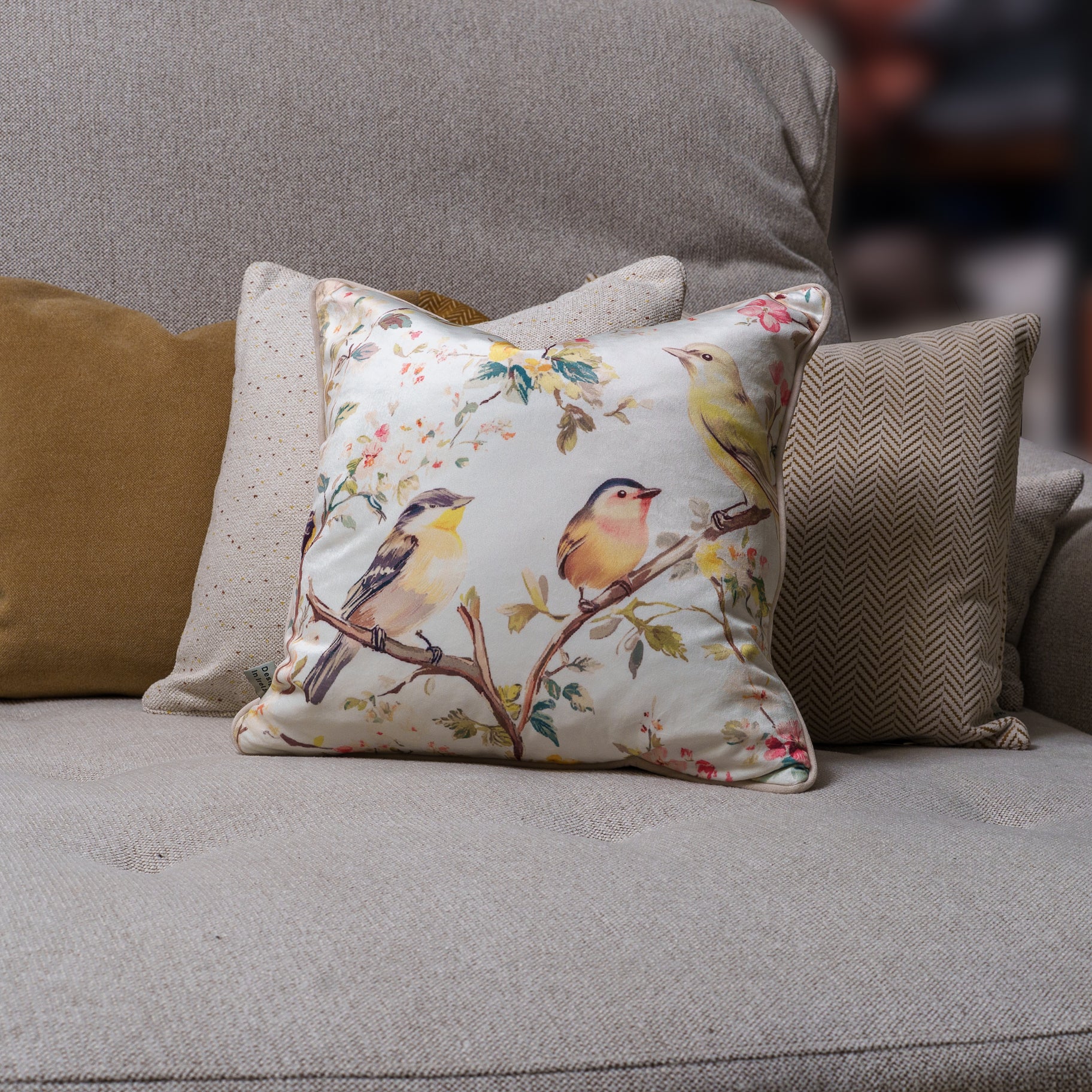 Cushion F+H Velvet Vintage Garden Bird