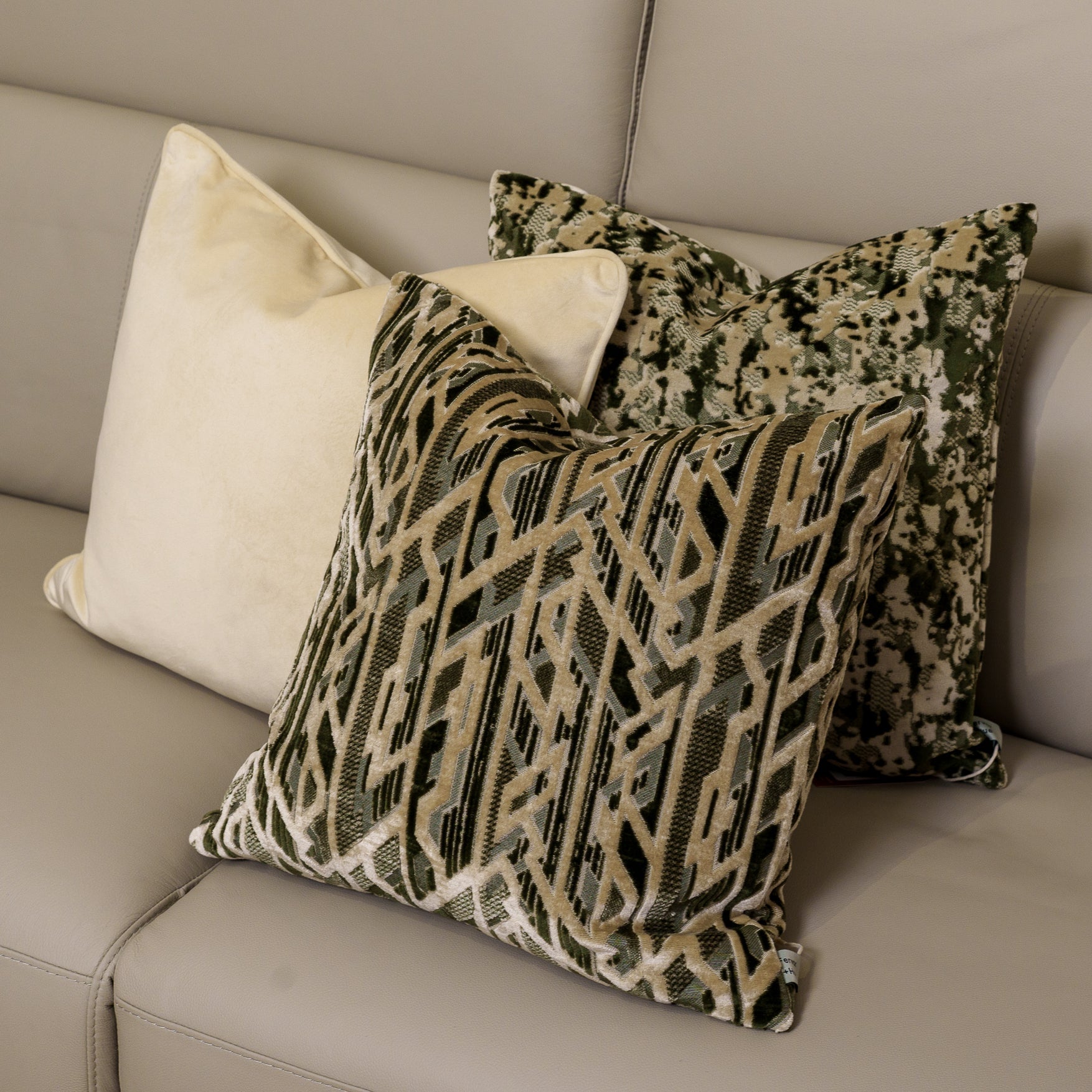 Cushion F+H Studio Lyron Green