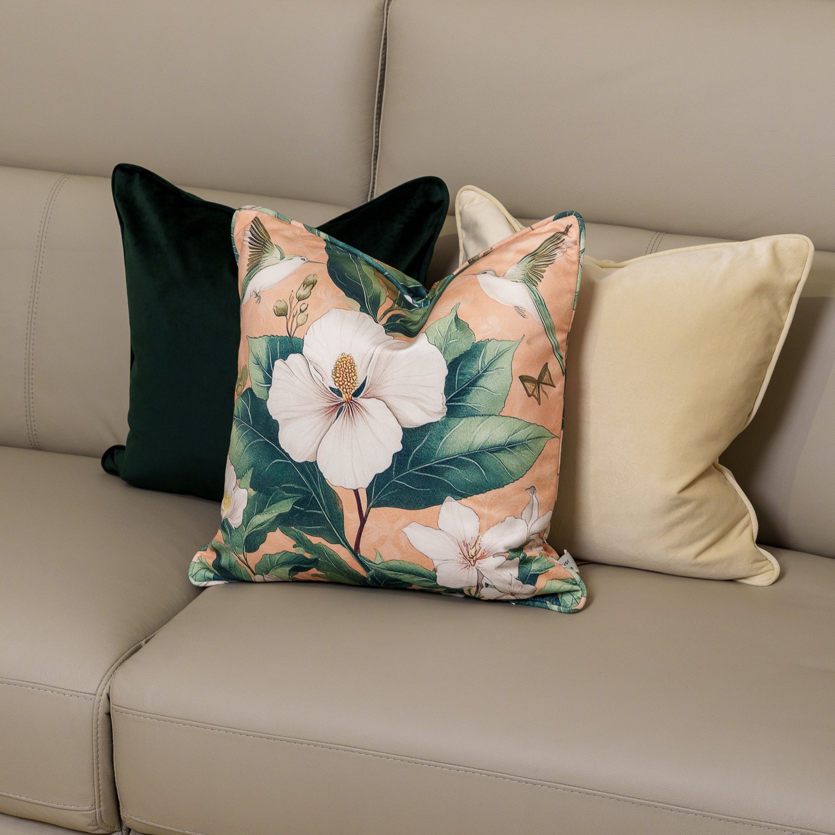 Cushion F+H Velvet Floral Lily