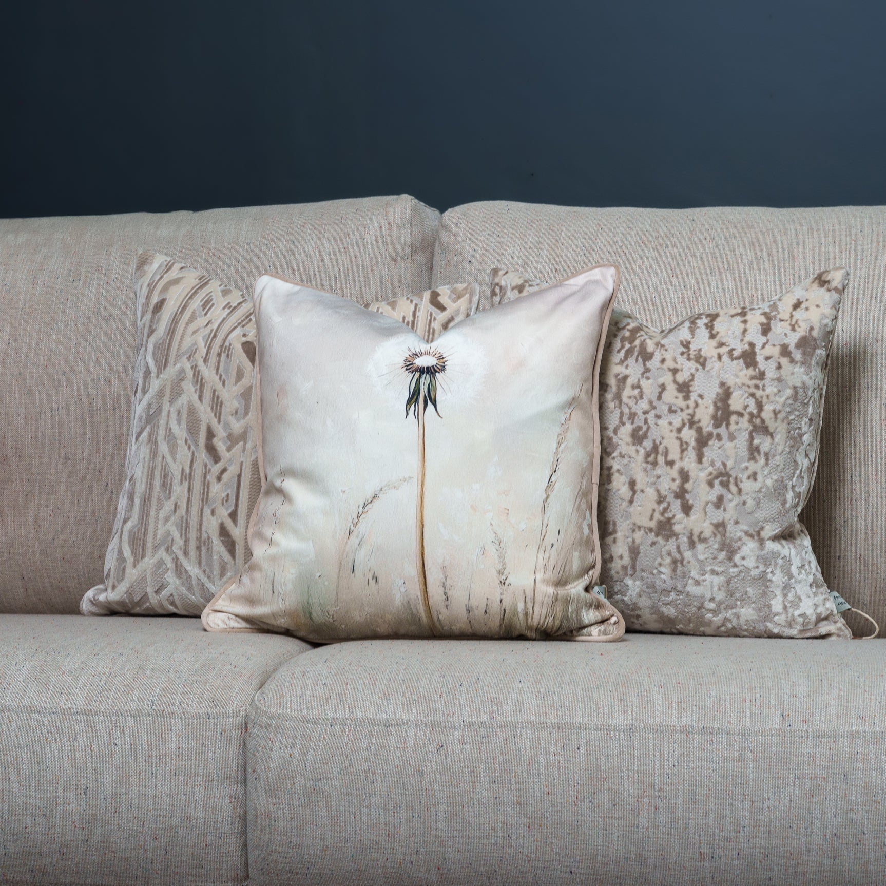 Cushion F+H Velvet Rustic Seed Head