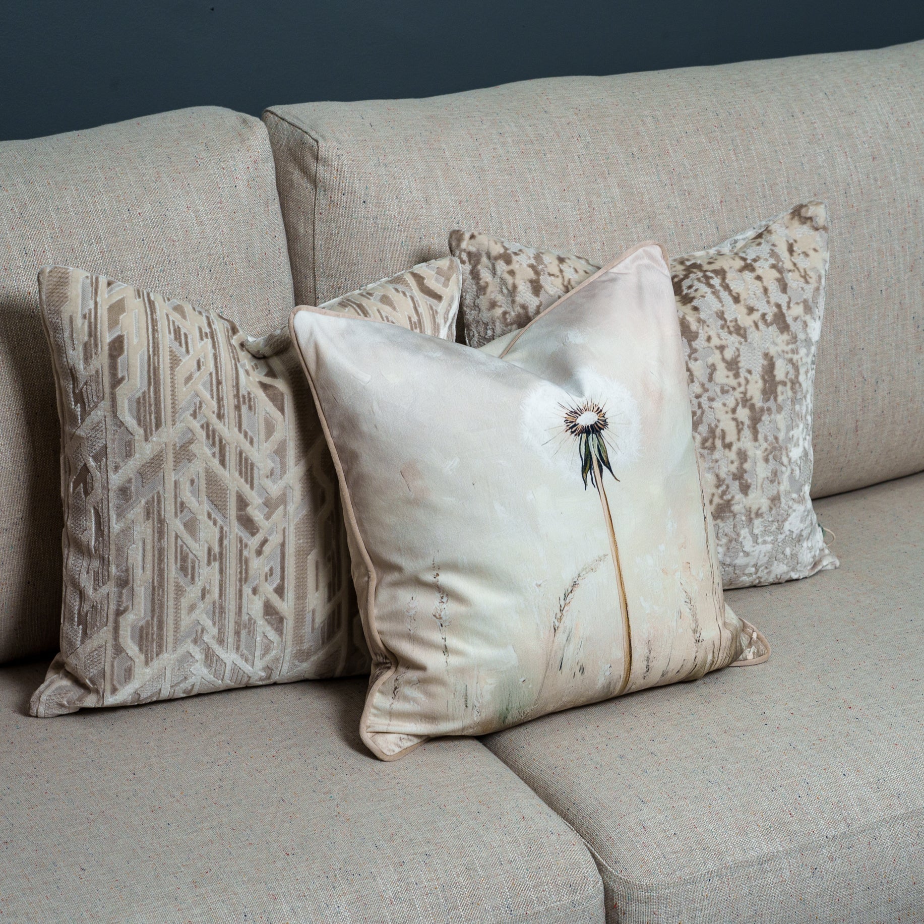 Cushion F+H Velvet Rustic Seed Head