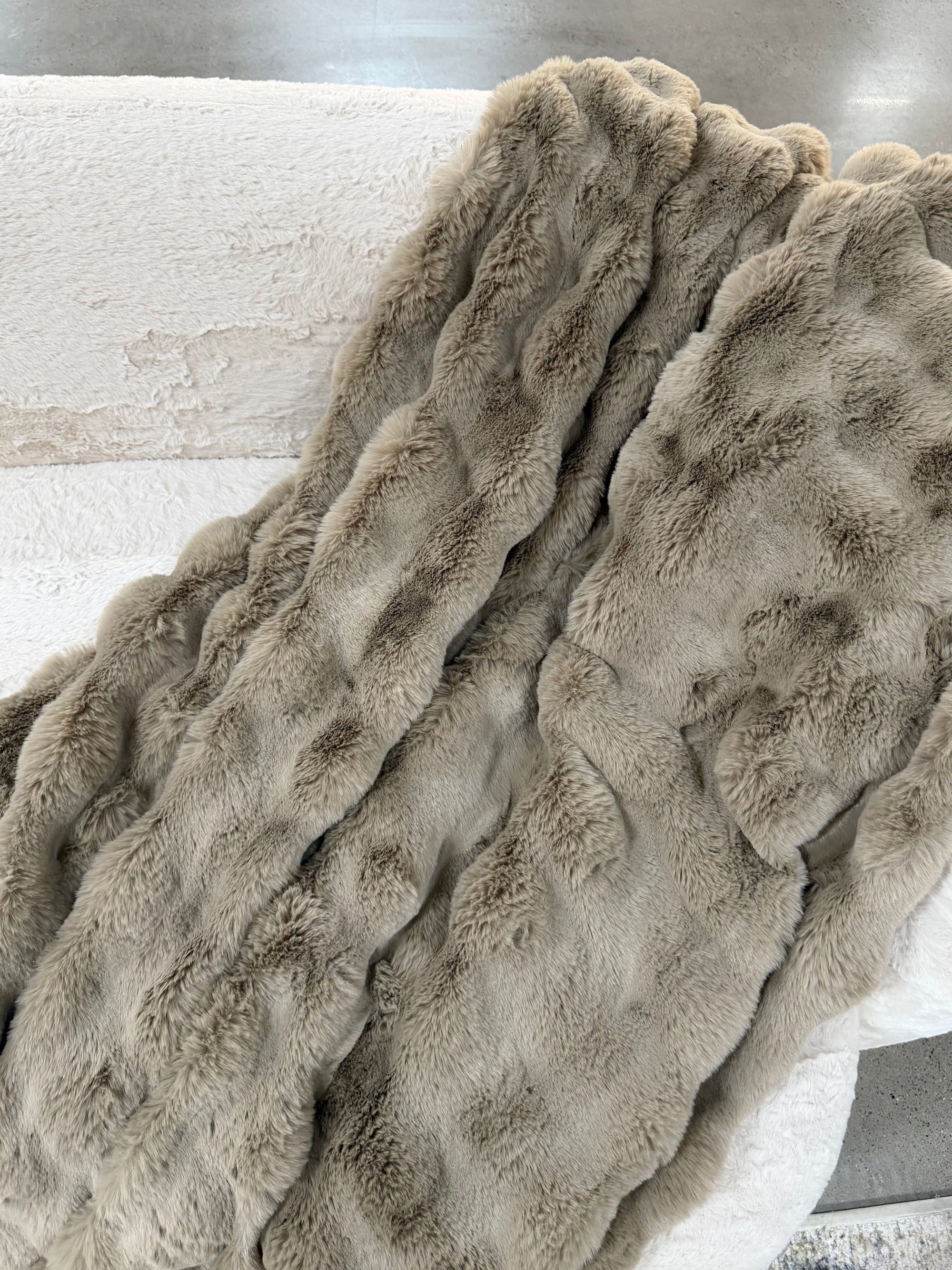 Throw F+H Fairbank Fur Mink Available Early Oct