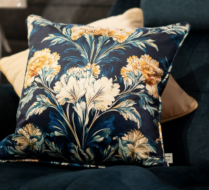 Cushion F+H Velvet Floral Classic Midnight