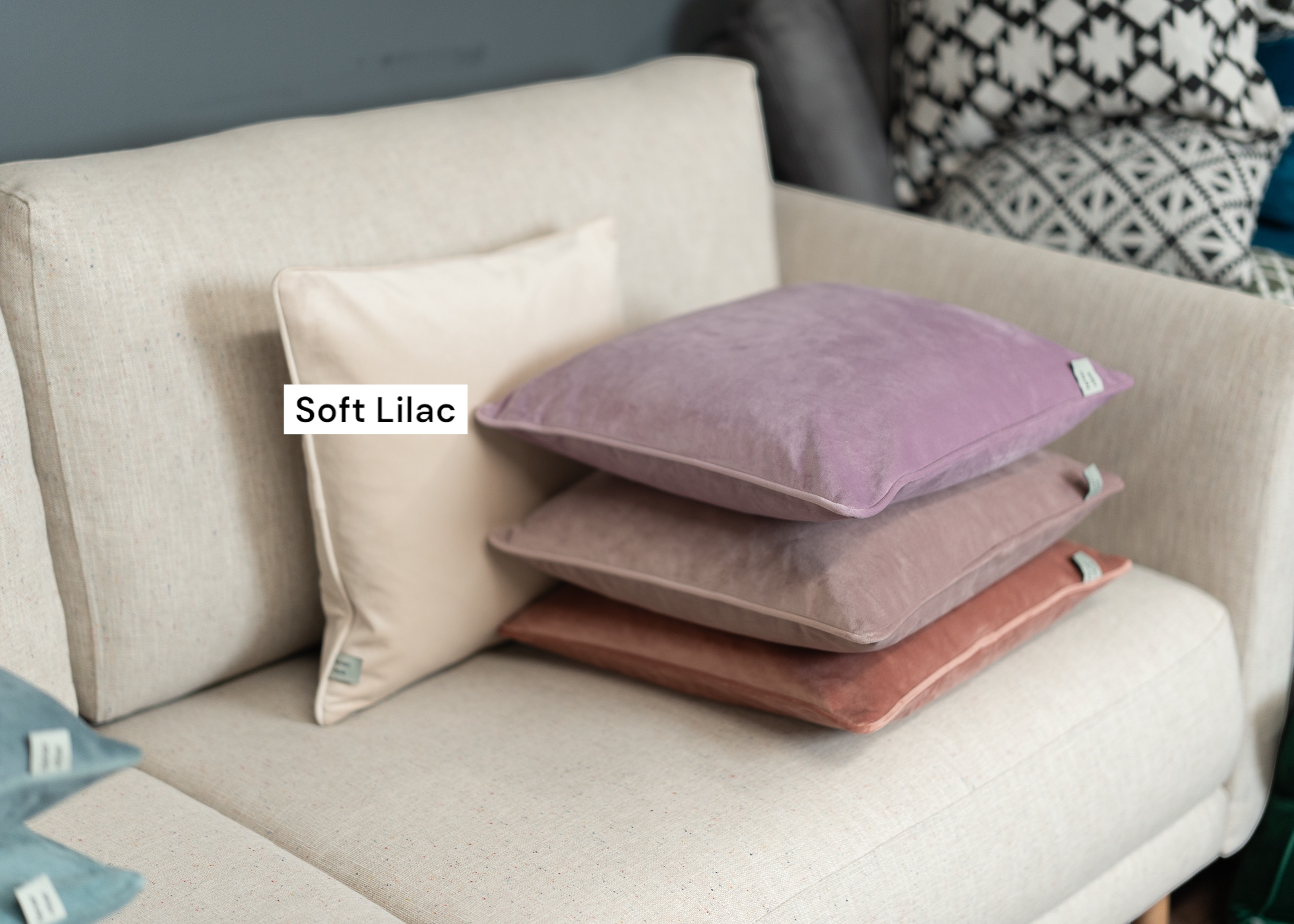 Cushion F+H Velvet Plain Soft Lilac 45x45cm