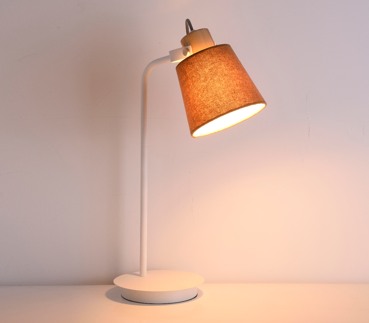 Marshall Table Lamp Wh MARSTL1 - Fervor + Hue