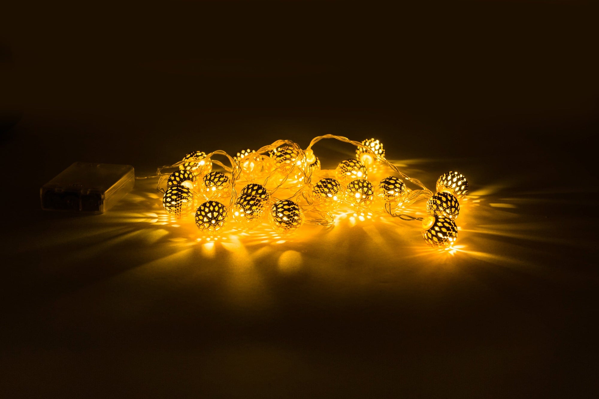 XMAS LED LIGHTS - GOLD BALL-20 - Fervor + Hue